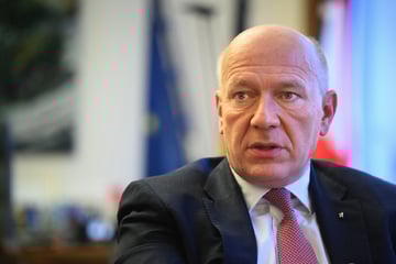 Berlin: Während Berliner ohne Strom waren: Wegner ging Tennis spielen, um den "Kopf freizukriegen"