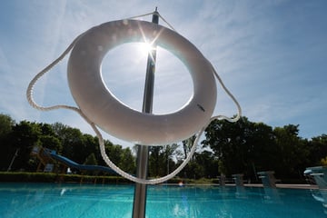 Eklat im Freibad: 14-Jähriger ruft Nazi-Parole ins Mikrofon