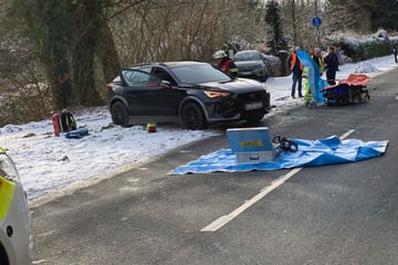 Kia-Fahrer gerät in Gegenverkehr und kracht frontal in Cupra: Polizei riecht sofort, was los ist