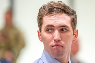 Alleged Charlie Kirk assassin begs judge to dismiss prosecutors from trial