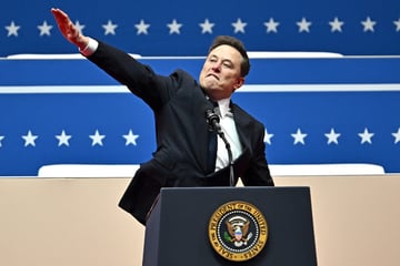 Elon Musk: Musk doubles down with response to Nazi salute scandal: "Sooo tired"