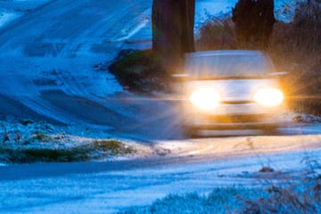 62-Jährige völlig verunsichert: Polizist setzt sich hinters Steuer, fährt Frau und Vater nach Hause