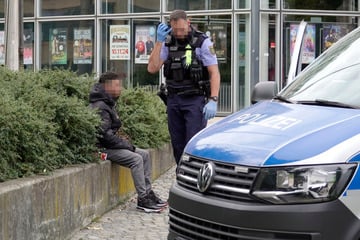 Chemnitz: 22-Jähriger in Chemnitz beklaut und geschlagen