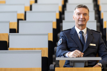 Mehr Interesse an Polizei-Job: Leiter der Thüringer Polizeischule erklärt, warum!