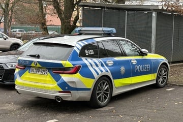 Messerattacke: Frau stirbt nach Messerattacke: Söhne treten und schlagen Täter krankenhausreif