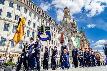 Dresden: Auch die Feuerwehr hat etwas zu feiern