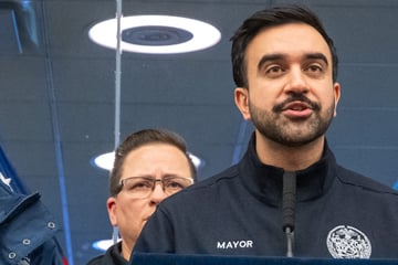 Mamdani responds after NYPD officers are injured in snowball attack