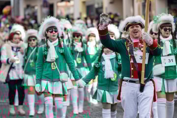 Schnee, Sonne, Stimmung: So feierten Hessens Narren den Rosenmontag