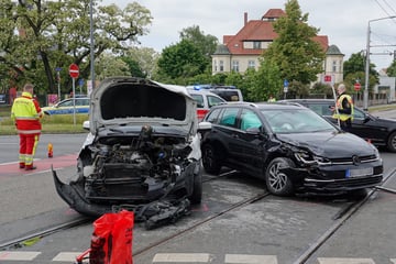 Kreuzungs-Crash auf der Hansastraße: Zwei Personen verletzt