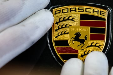Teure US-Zölle und stockende China-Geschäfte: Porsche meldet Gewinneinbruch und kündigt Stellenabbau an