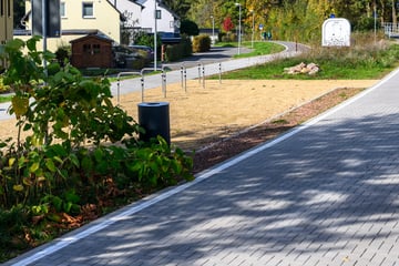 Chemnitz: Rastplatz am Premium-Radweg in Chemnitz nach kurzer Zeit schon kaputt