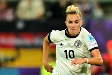 Nationalspielerin Laura Freigang: "Mein Coming-out war ein Versehen"