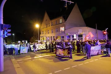 Chemnitz: Chemnitzer gehen gegen "Identitäre Bewegung" auf die Straße
