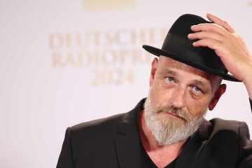 Komiker Torsten Sträter geht mit Tumor-Diagnose an die Öffentlichkeit