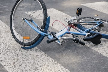 Fahrrad als Wurfgeschoss: Gefährliche Situation in Erfurt
