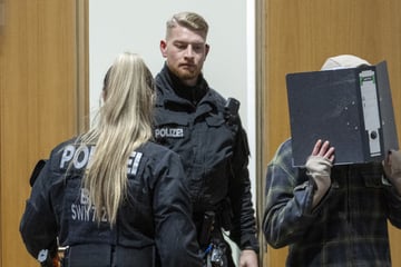 Mit vier Kopfschüssen hingerichtet: Tochter findet blutüberströmte Mutter