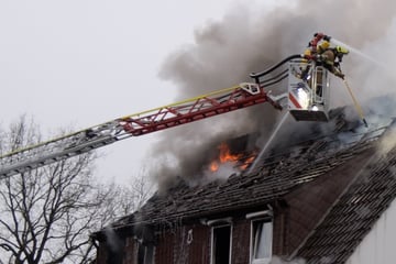Großeinsatz im Norden: Familie verliert ihr ganzes Hab und Gut