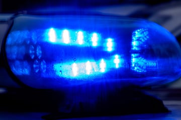 Unfall A24: Unfall mit Gefahrgut-Lkw: Vollsperrung auf der A24