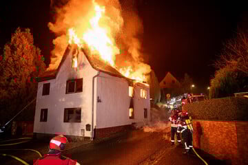 Großbrand in Sachsen: Wohnhaus steht in Flammen