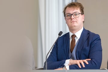 Neue Zahlen: Rechte Gewalt nimmt zu, wird jünger und weiblicher