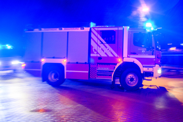 Plötzlicher Brand auf McFit-Gelände: Kia brennt lichterloh!