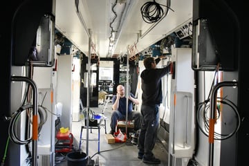 Leipzig: Krise abgewendet: Insolventer Leipziger Straßenbahnbauer nimmt Produktion wieder auf