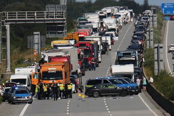 Chaos auf der A7: Polizei schießt auf aggressiven Fahrer