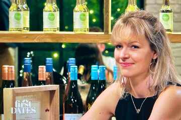 First Dates: "First Dates": Dieses Outfit sorgt bei Ellis für einen Dämpfer