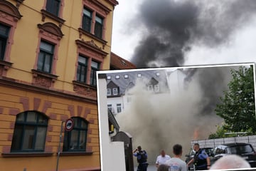 Riesiger Schaden nach Großbrand: Flammen breiten sich auf mehrere Gebäude aus