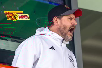 Papierkugel weggekickt und Mittelfinger gezeigt: Strafe für Union-Coach Baumgart steht fest