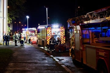 Großaufgebot der Feuerwehr bei Brand in Zwickau