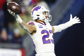 NFL's Micah Hyde leads with love for families of Buffalo shooting victims
