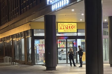 Berlin: Bewaffnetes Trio überfällt Netto-Markt in Hellersdorf