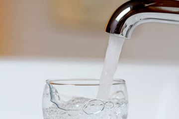 Chemnitz: Trinkwasser in Chemnitz verunreinigt: Stadt gibt erstes Update