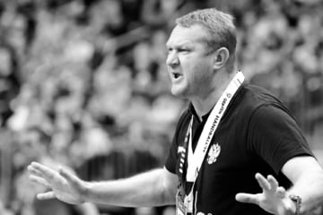 Mit nur 50 Jahren: Handball-Legende tot in Hotel gefunden