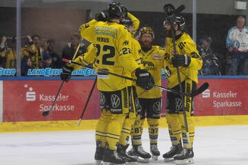 Profitieren die Dresdner Eislöwen? Krefeld Pinguine sind Meister, aber steigen sie auch auf?