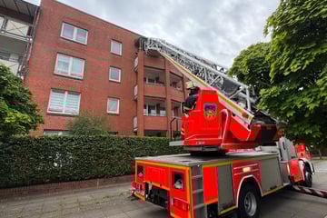 Hamburg: Feuer in Keller ausgebrochen! Bewohner müssen per Drehleiter gerettet werden
