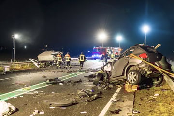 Frontalcrash auf B169: Autofahrer sofort tot