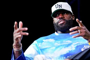 LeBron James writes gushing essay for Chinese newspaper as NBA eyes relationship reset