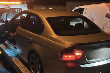 Stuttgart: 18-Jähriger rast, driftet und gefährdet andere Fahrer: Polizei beschlagnahmt seinen BMW für sechs Monate!