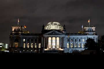 Berlin: Gas-Alarm im Reichstag! 80 Feuerwehrleute im Einsatz