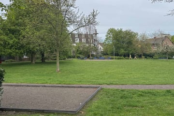 Tödliche Attacke in Pulheim: 28-Jähriger betritt Polizeiwache, dann geht alles ganz schnell