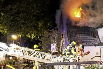 Mädchen (9) nach Brand vermisst: Einsatzkräfte finden sterbliche Überreste