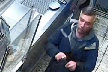 Patient im Krankenhaus bestohlen: Wer kennt diesen Mann?