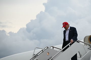 Trump admin. pauses weapons delivery to Ukraine, will review countries that receive US munitions