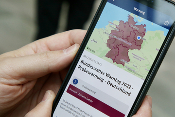 Bundesweiter Warntag: Probealarm kam nicht auf allen Smartphones in Bayern an