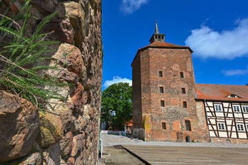 Du wolltest schon immer auf einer Burg leben? Das ist Deine Chance
