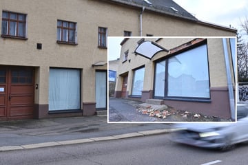 Chemnitz: Anwohner schlägt Alarm: Große Steine stürzen vom Chemnitzer Bröckelhaus