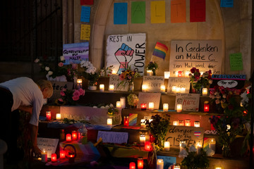 Er zeigte Zivilcourage und musste sterben: Trauerfeier für Malte C. in Münster