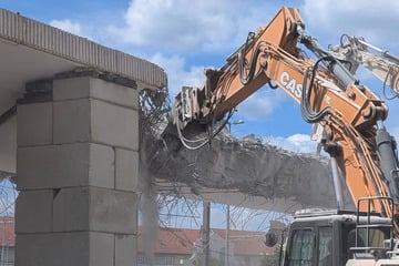Abriss der kaputten Wuhlheide-Brücke in vollem Gange: Alles im Zeitplan?